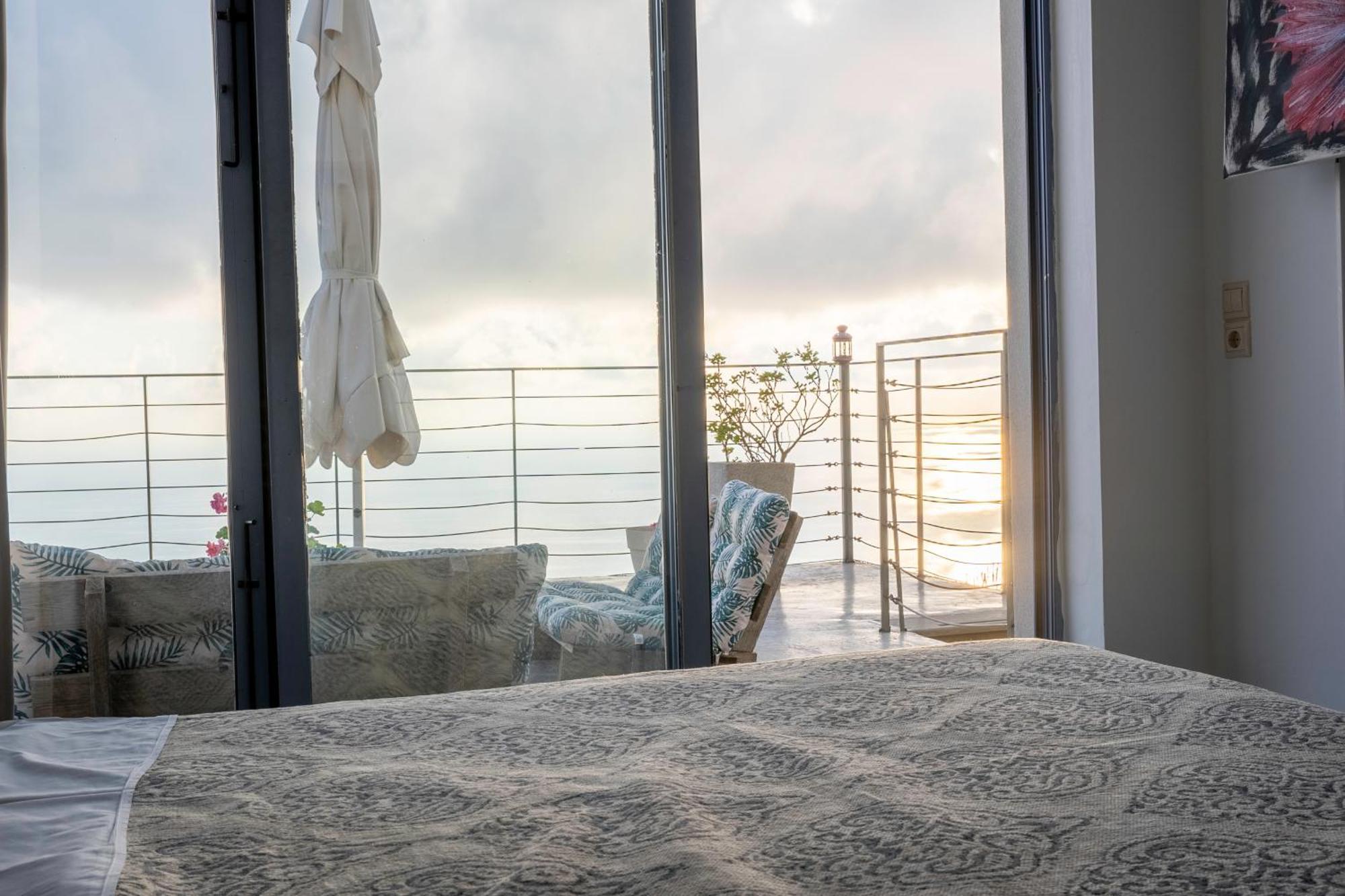 Serenity Boutique Suites Athánion Exteriér fotografie